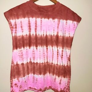 Universal Threads Tye Dye T-shirt